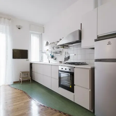 Caterina Flat